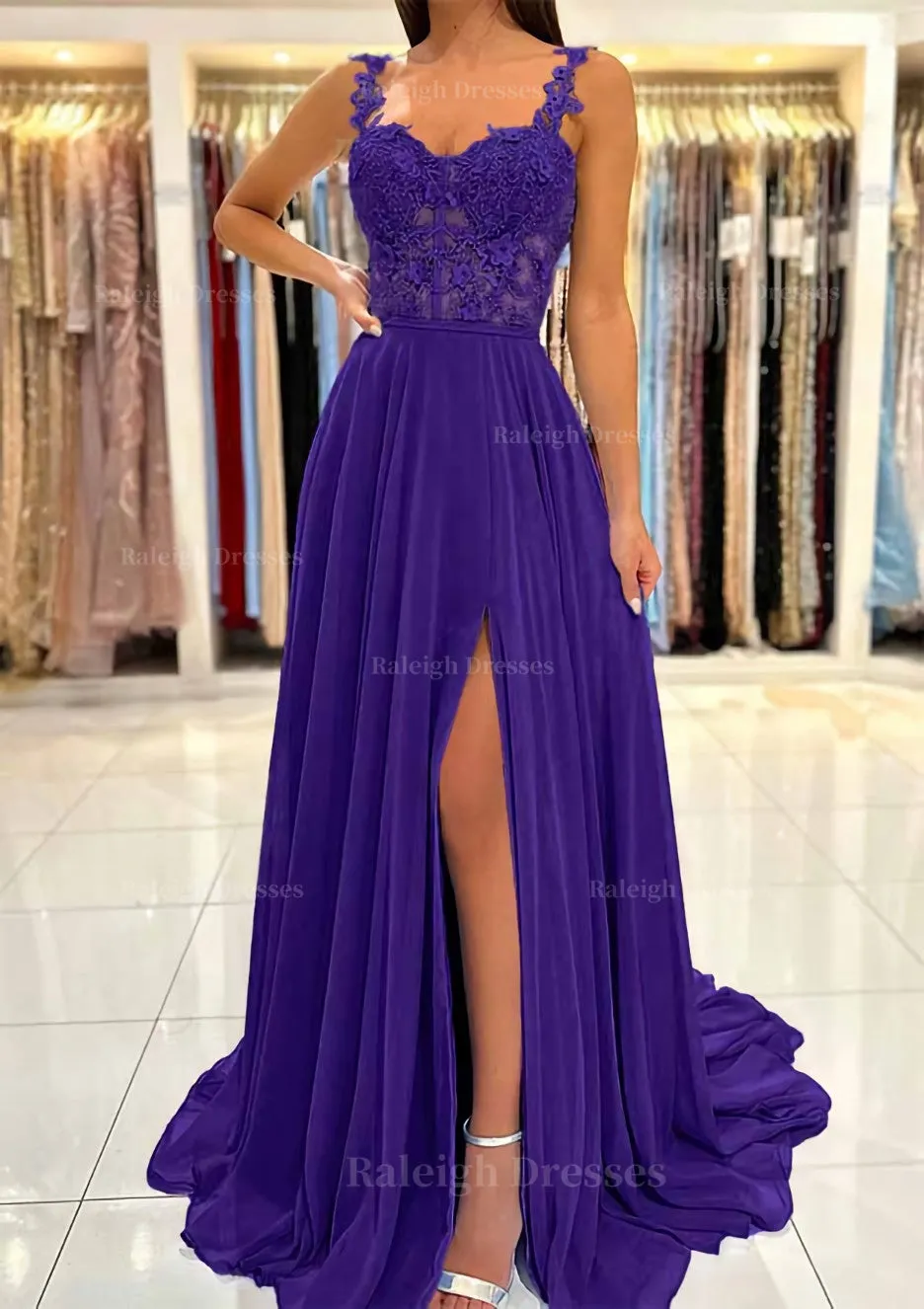 A-line Sweetheart Sleeveless Sweep Train Chiffon Prom Dress With Appliqued Split