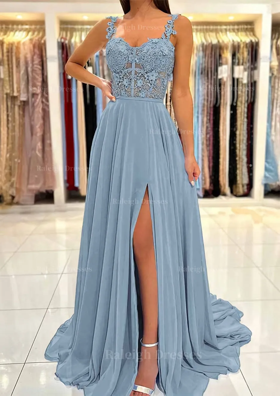 A-line Sweetheart Sleeveless Sweep Train Chiffon Prom Dress With Appliqued Split