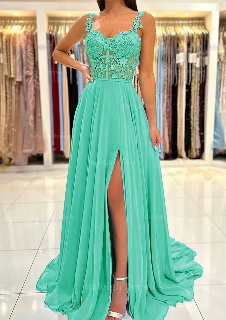 A-line Sweetheart Sleeveless Sweep Train Chiffon Prom Dress With Appliqued Split