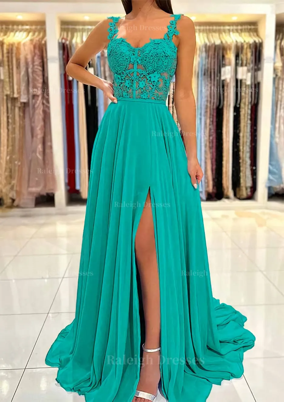 A-line Sweetheart Sleeveless Sweep Train Chiffon Prom Dress With Appliqued Split
