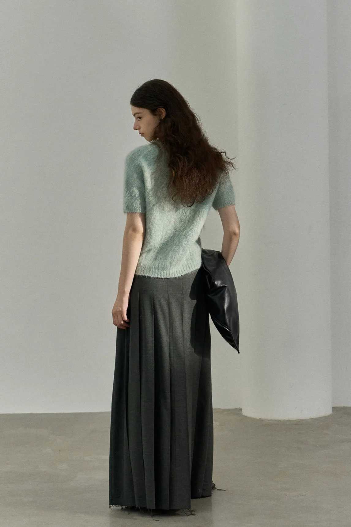 Flattering pleated raw-edge finish A-line skirt | 4 color