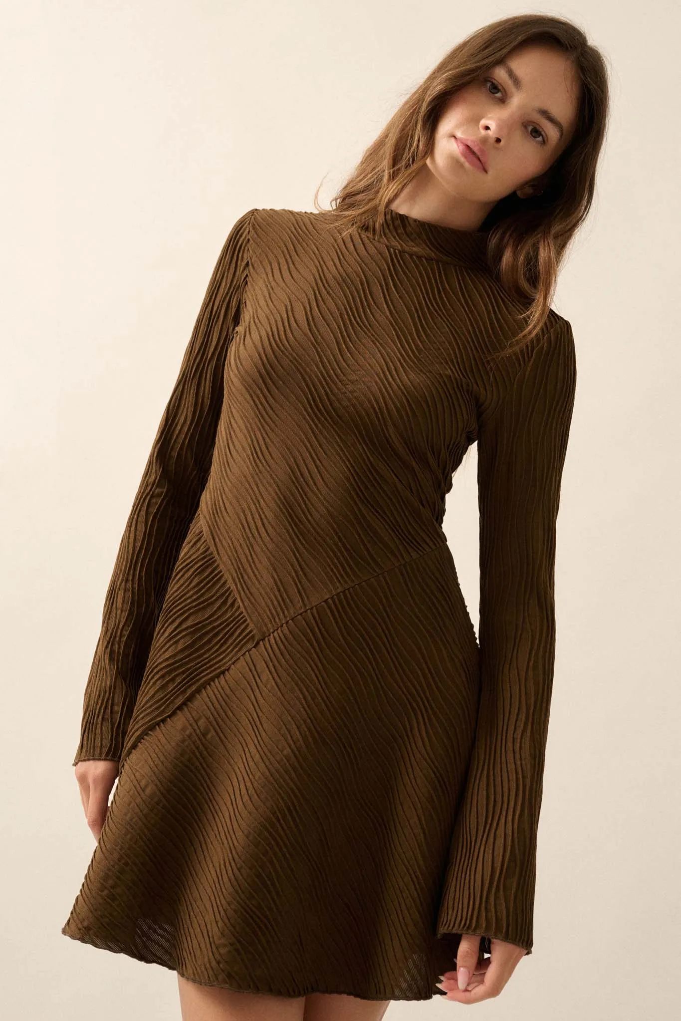 Flow Motion Elegant Ribbed-Knit Mini Dress with Wavy Pattern and Mock-Neck Design
