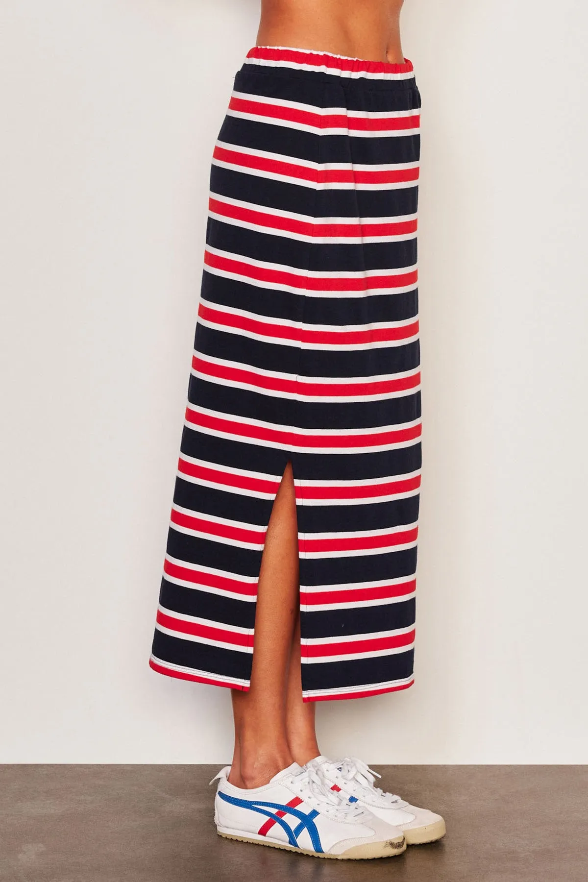 Sundry Midi Side Slit Skirt in Flare Red