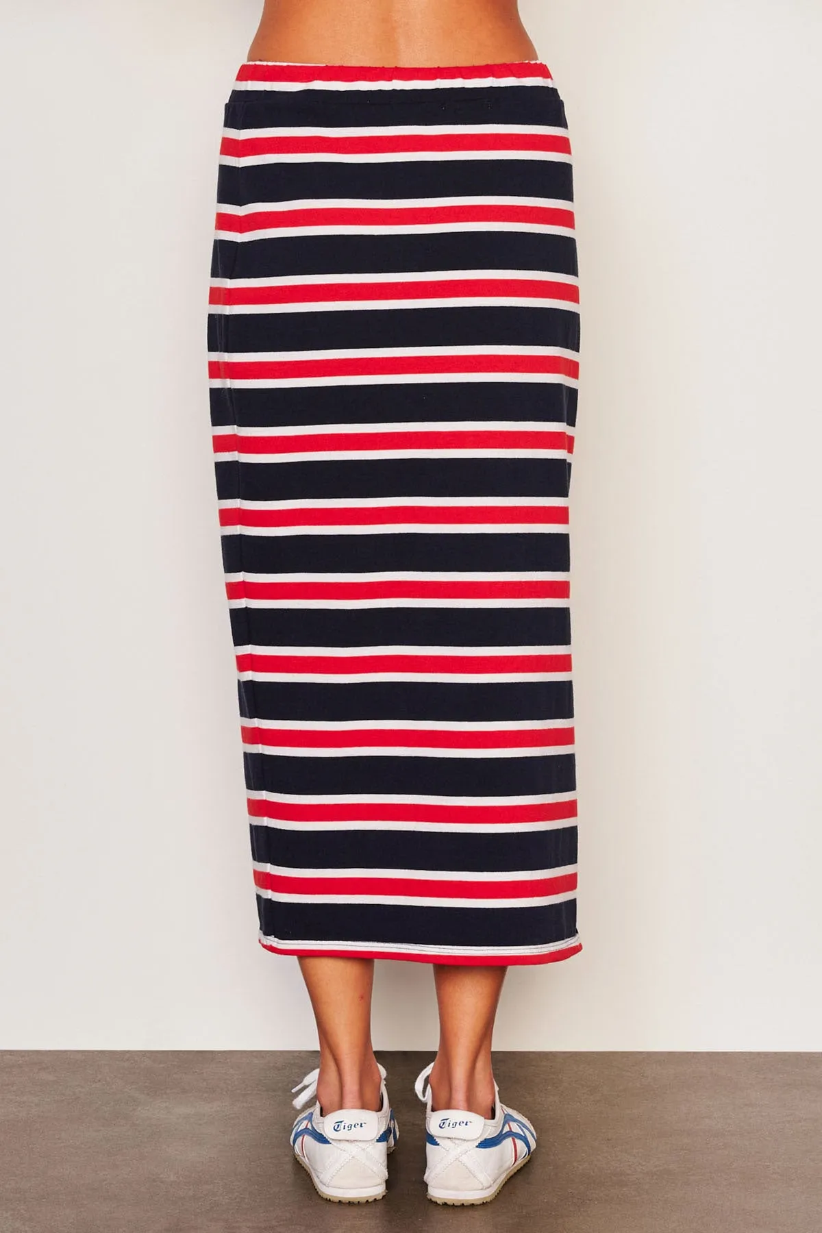 Sundry Midi Side Slit Skirt in Flare Red